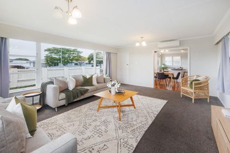 Photo of property in 5 Sutherland Crescent, Westbrook, Palmerston North, 4412