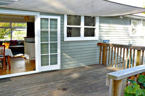 Photo of property in 16 Ivy Place, Birkdale, Auckland, 0626