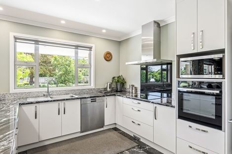 Photo of property in 3-9 Seddon Street, Waikanae, 5036