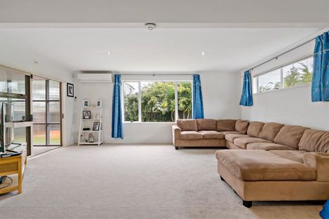 Photo of property in 68 Willis Road, Papakura, 2110