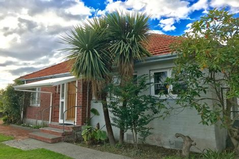 Photo of property in 21 Rangiora Avenue, Roslyn, Palmerston North, 4414