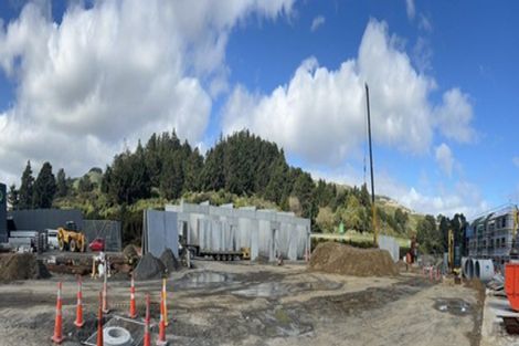 Photo of property in 1 Ara Paiwhenua, Tawa, Wellington, 5028