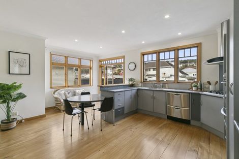 Photo of property in 255 The Parade, Island Bay, Wellington, 6023