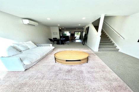 Photo of property in 37 Rua Kai Way, Brooklyn, Wellington, 6021