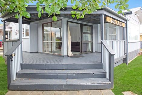 Photo of property in 4 Andresen Street, Foxton Beach, Foxton, 4815