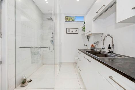 Photo of property in 2 Tainui Road, Devonport, Auckland, 0624