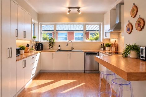 Photo of property in 1/271 Memorial Avenue, Burnside, Christchurch, 8053