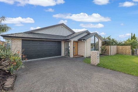 Photo of property in 10 Bonny Crescent, Massey, Auckland, 0614