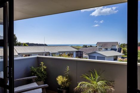Photo of property in 22 Culzean Grove, Bell Block, New Plymouth, 4312