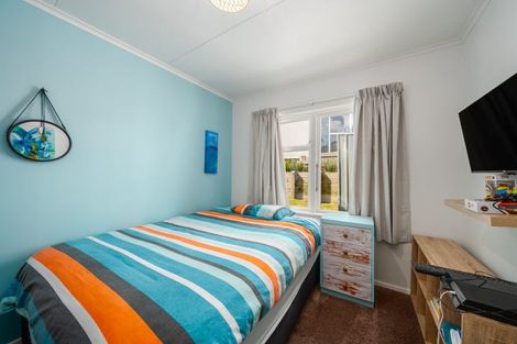 Photo of property in 38 Hine Road, Wainuiomata, Lower Hutt, 5014