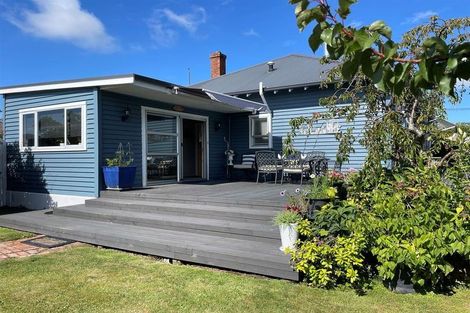 Photo of property in 12 Parsonage Road, Waimate, 7924