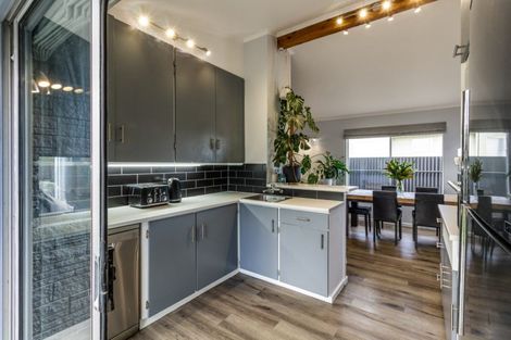 Photo of property in 576 Lowe Street, Camberley, Hastings, 4120