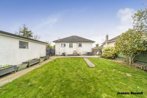 Photo of property in 6 Pukatea Place, Milson, Palmerston North, 4414