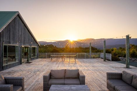 Photo of property in Splitapplelodge.com, 370 Kaiteriteri-sandy Bay Road, Kaiteriteri, Motueka, 7197