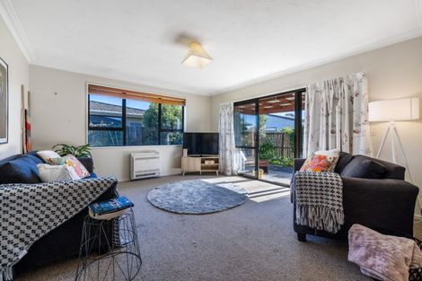 Photo of property in 1/52a Aorangi Road, Bryndwr, Christchurch, 8053