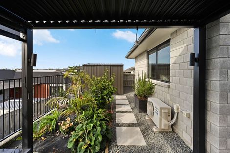 Photo of property in 8 Paiaka Place, Rototuna North, Hamilton, 3210