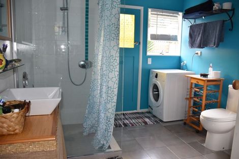 Photo of property in 6 Seaview Road, Paihia, 0200