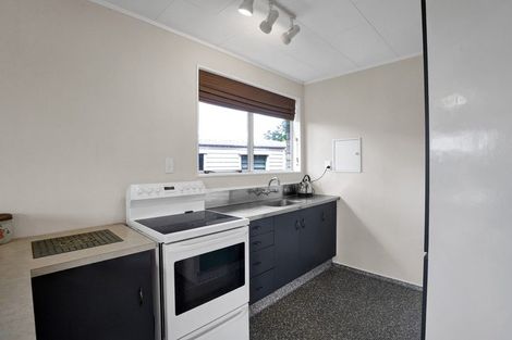 Photo of property in 3 Ross Place, Blagdon, New Plymouth, 4310