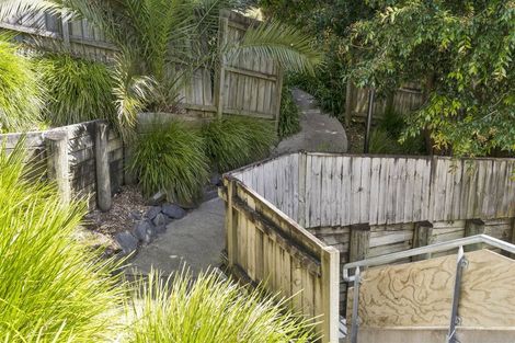 Photo of property in 2c/20 Ian Marwick Place, Birkenhead, Auckland, 0626