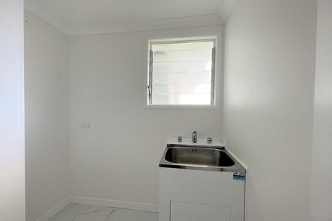 Photo of property in 5 Ussher Place, Pakuranga Heights, Auckland, 2010