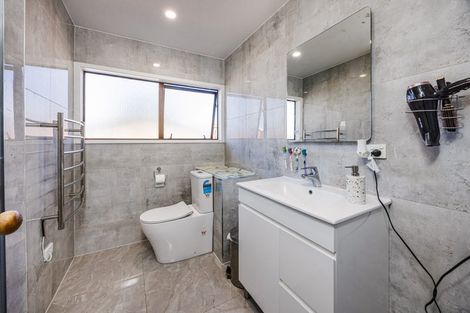 Photo of property in 2/10 Airfield Road, Takanini, 2112