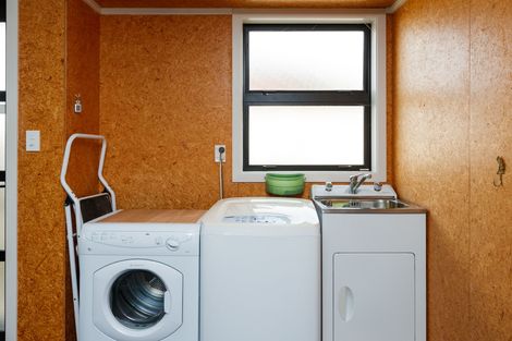 Photo of property in 8 Medallion Court, Kelvin Grove, Palmerston North, 4414