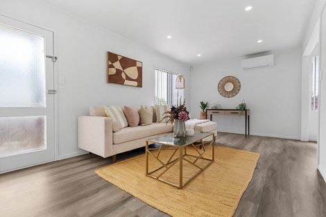 Photo of property in 1/47 Taitimu Drive, Weymouth, Auckland, 2103