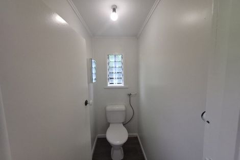 Photo of property in 41 Derwent Crescent, Titirangi, Auckland, 0604