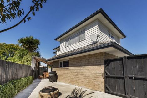 Photo of property in 20a Sutton Crescent, Papakura, 2110
