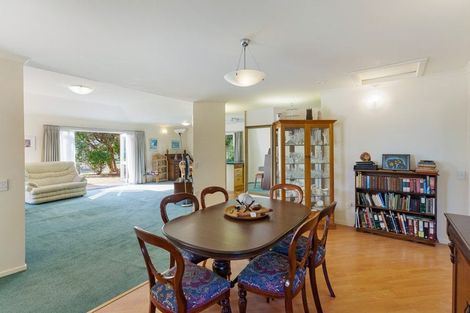 Photo of property in 2 Marewa Place, Waikanae Beach, Waikanae, 5036