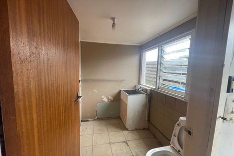 Photo of property in 1/50 Pilkington Road, Panmure, Auckland, 1072