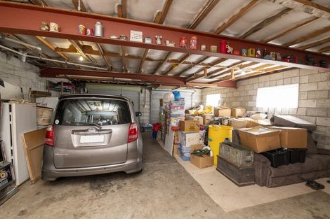 Photo of property in 8 O'rourke Place, Otaki Beach, Otaki, 5512