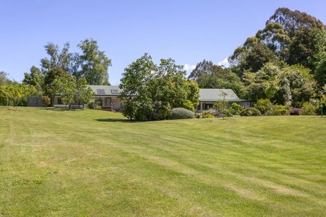 Photo of property in 71 Gillespie Place, Acacia Bay, Taupo, 3385