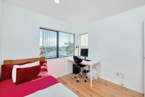 Photo of property in 2/13 Delamare Court, Sunnynook, Auckland, 0632
