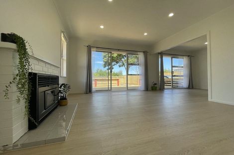 Photo of property in 104 Edmonton Road, Henderson, Auckland, 0612