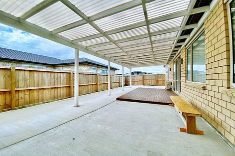 Photo of property in 28 Wellfield Drive, Papakura, 2110