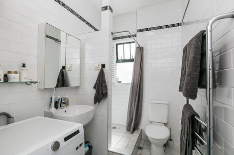 Photo of property in 3/24 Elizabeth Street, Mount Victoria, Wellington, 6011