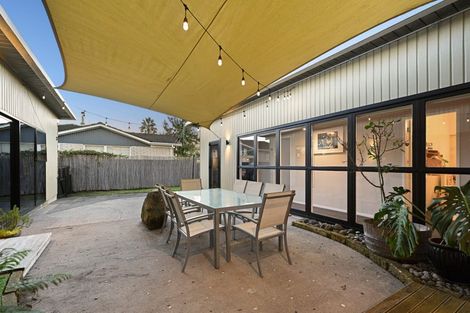 Photo of property in 11 Hillary Street, Chedworth, Hamilton, 3210