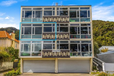 Photo of property in 39 Marine Parade, Eastbourne, Lower Hutt, 5013
