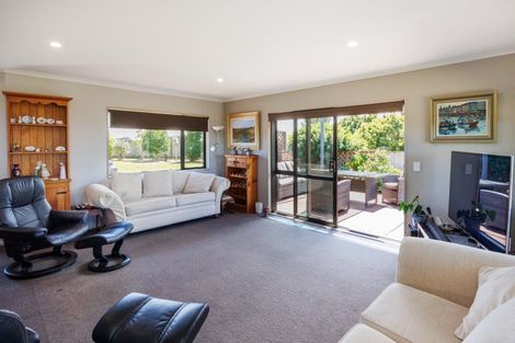 Photo of property in 92 Mount Taylor Drive, Feilding, 4775