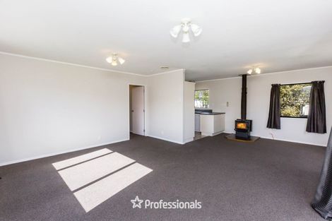 Photo of property in 1 Monarch Grove, Maoribank, Upper Hutt, 5018