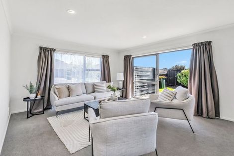 Photo of property in 28 Burford Way, Rolleston, 7615