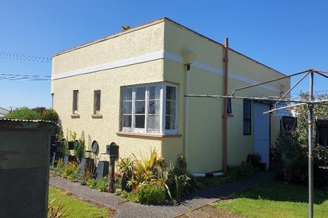 Photo of property in 32 Leicester Street, Patea, 4520