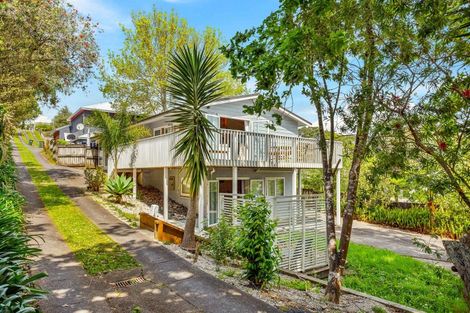 Photo of property in 1/6a Sunnynook Road, Sunnynook, Auckland, 0620