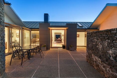 Photo of property in 3 Bayonet Peak Place, Drift Bay, Queenstown, 9371