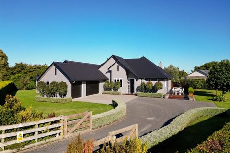 Photo of property in 555 Fencourt Road, Cambridge, 3493