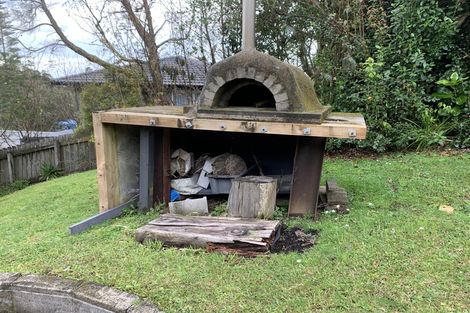 Photo of property in 38 Staincross Street, Green Bay, Auckland, 0604