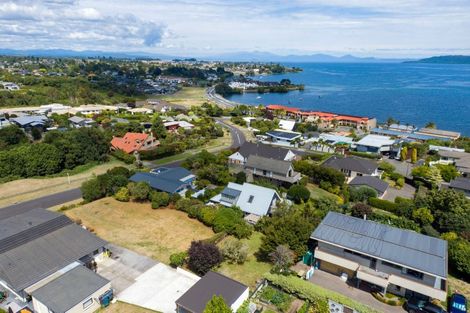 Photo of property in 16 Harvey Street, Waipahihi, Taupo, 3330