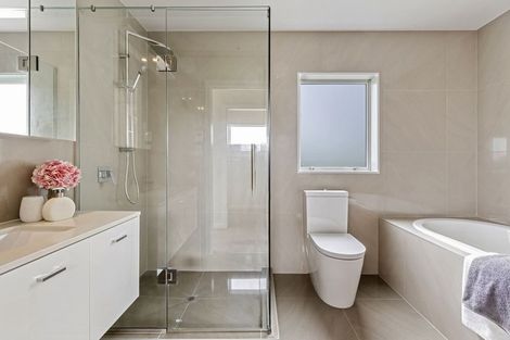 Photo of property in 487a East Coast Road, Murrays Bay, Auckland, 0630