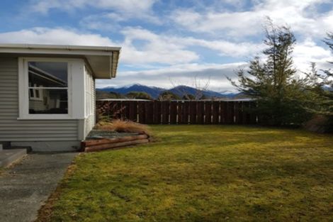 Photo of property in 20 Freestone Place, Manapouri, 9679